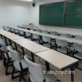 Bureau et chaise de classe d'école